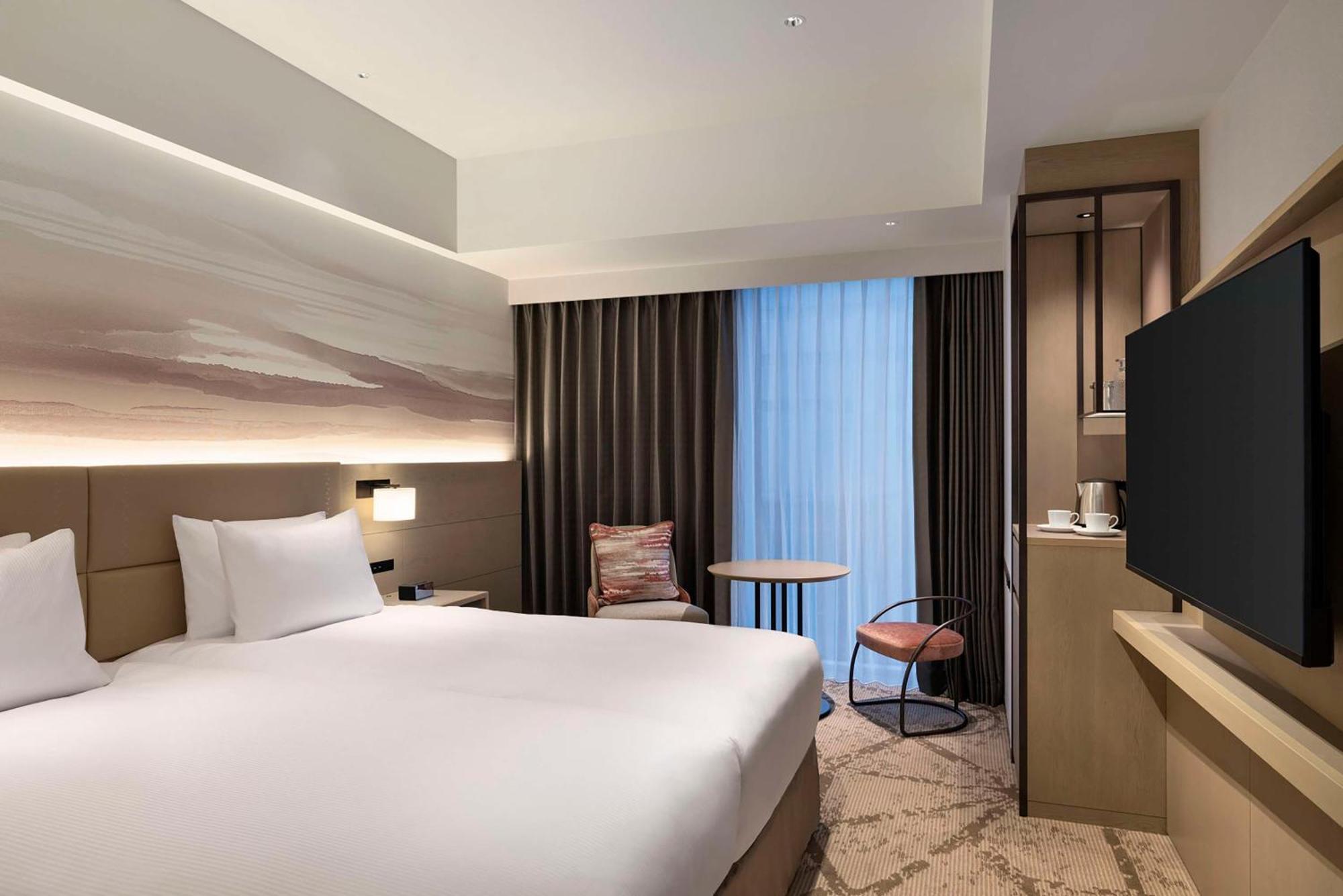Отель Doubletree By Hilton Тояма Экстерьер фото